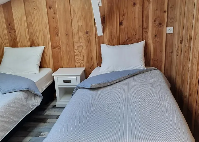 Apartment Escale A La Hume 2 *